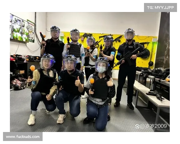 格斗赛事直播现场热血对决激情四溅观众沸腾时刻上演 格斗赛事直播现场热血对决激情四溅观众沸腾时刻上演